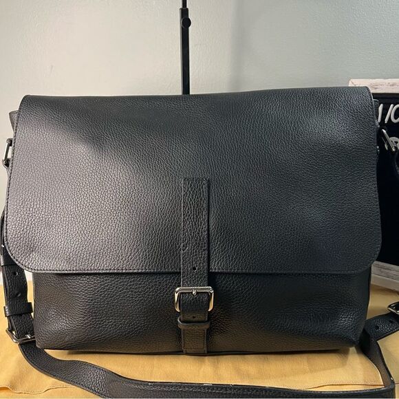 LOUIS vuitton marius taurillon leather messenger bag - Picture 2 of 16